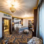 Отель King's - Casino And - Adults Only Розвадов