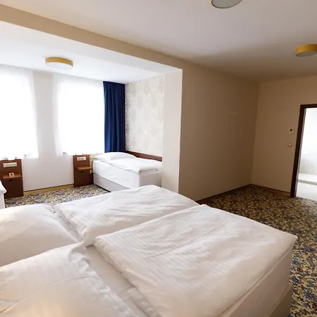 Hotel King's - Casino And
