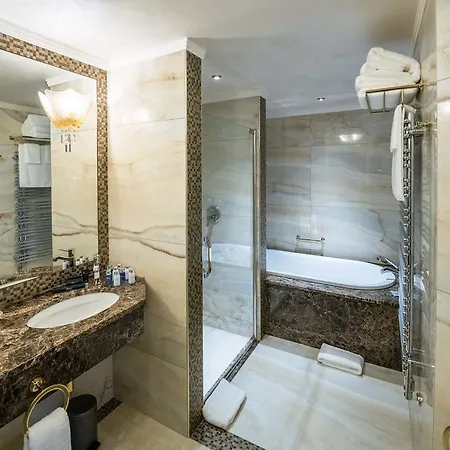 King's - Casino And Hotell 5*